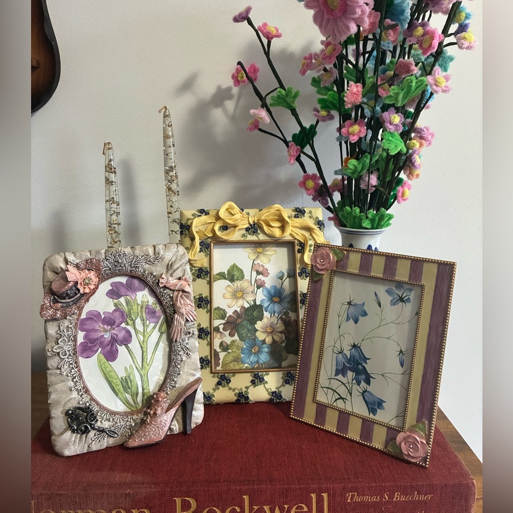 Vintage Floral Picture Frames Set of 3